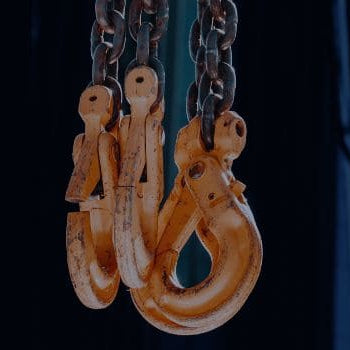 Heavy Duty Lifting Hook on Steel Chains