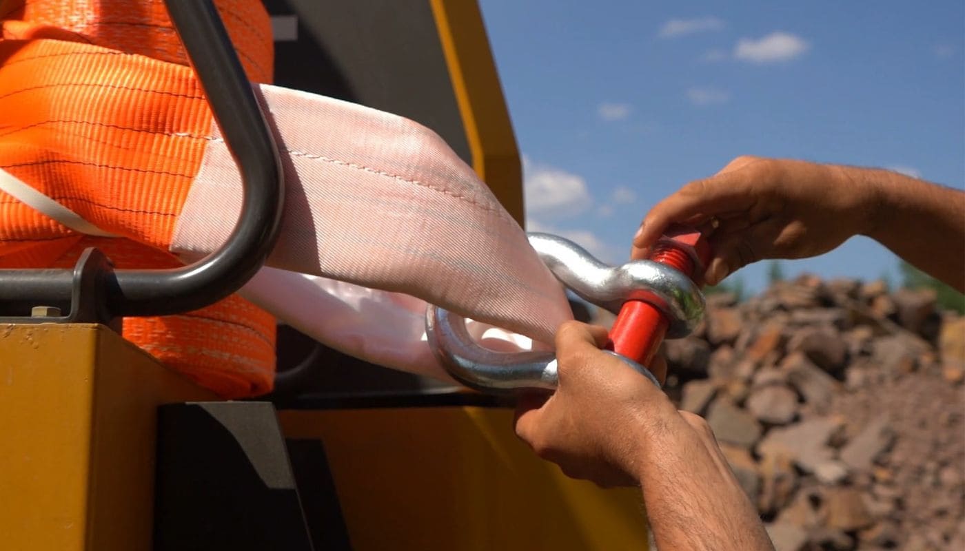 How to Use a Tow Strap